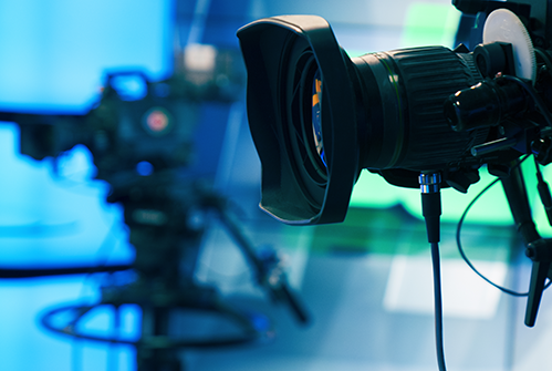 M-tv-camera-in-studio.png